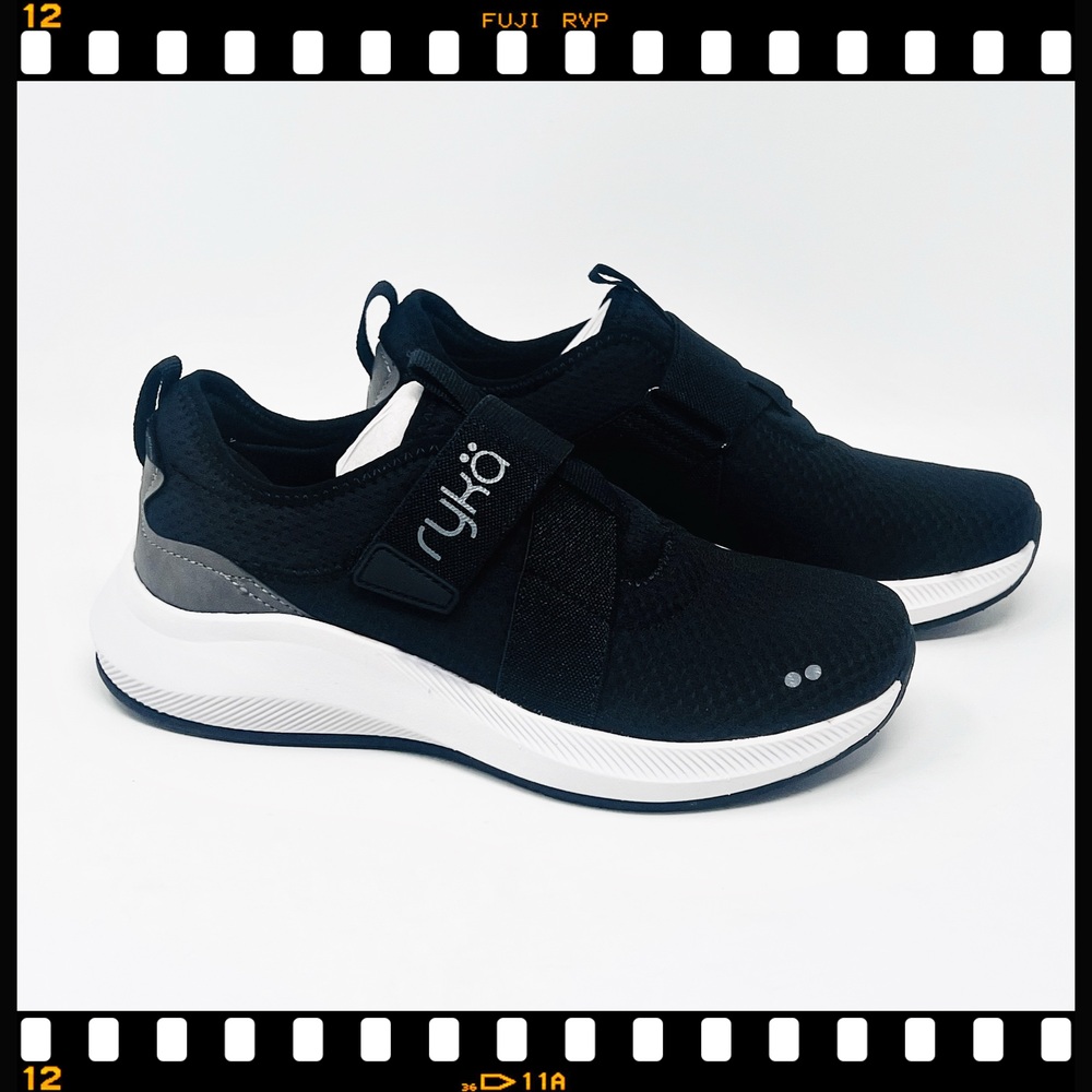 Ryka Women's Slip On Sneakers - FAME / Size 5.5M / BRAND NEW